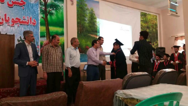 دانش آموختگی