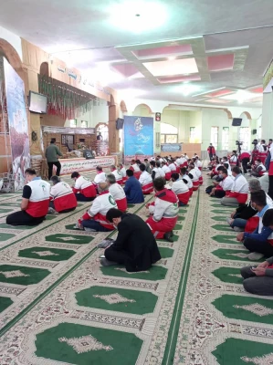 توزیع بسته های فرهنگی در افتتاحیه اردو های راهیان نور هلالی با حضور استاندار خوزستان جناب آقای خلیلیان، دکتر کولیوند رئیس سازمان هلال احمر کشور توسط دانشجویان دانشگاه فرهنگیان اندیمشک 5