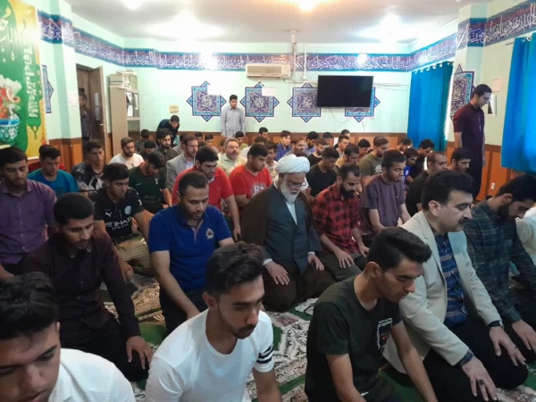 جلسه فرهنگی با حضورنماینده نهاد رهبری حجه الاسلام جوانمرد زاده و دکتر سخراوی در مرکز امام رضا علیه السلام اندیمشک 6