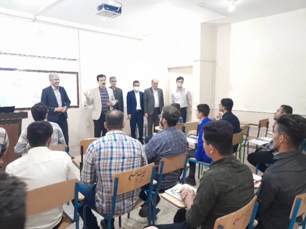 حضور دکتر جرفی   مدیریت محترم دانشگاه فرهنگیان استان خوزستان، آقای رضایی زاد رئیس اداره حراست و جناب آقای کلانتر رشیدی رییس اداره مالی دانشگاه استان خوزستان  4