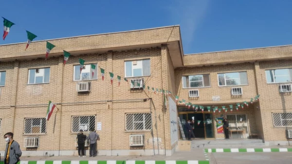 آذین بندی به مناسبت دهه فجر و یوم الله ۲۲ بهمن دانشگاه فرهنگیان واحد امام رضا علیه السلام اندیمشک 4