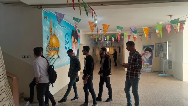 نصب پرچم وریسه سبز یا مهدی (عج) در مرکزآموزش عالی امام رضا(ع) اندیمشک
 2