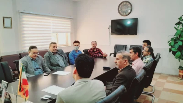 بازدید میدانی مدیرکل امور حقوقی و املاک دانشگاه فرهنگیان جناب آقای دکتر نصر آبادی،جناب آقای جعفری به همراه سرپرست دانشگاه فرهنگیان استان خوزستان جناب آقای دکتر صالحی از مرکز امام رضا(ع) اندیشک* 3