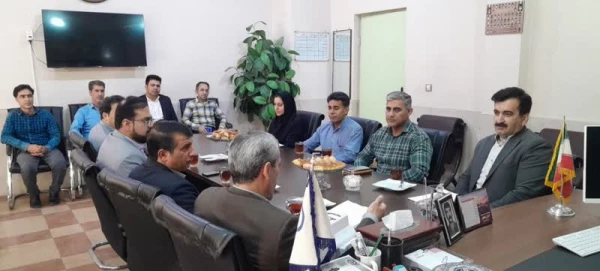 تقدیم حکم فرماندهی بسیج اساتید  به آقای دکتر نیازی رئیس دانشگاه فرهنگیان واحد امام رضا علیه السلام  از سوی معاونت بسیج ادارات شهرستان اندیمشک 6